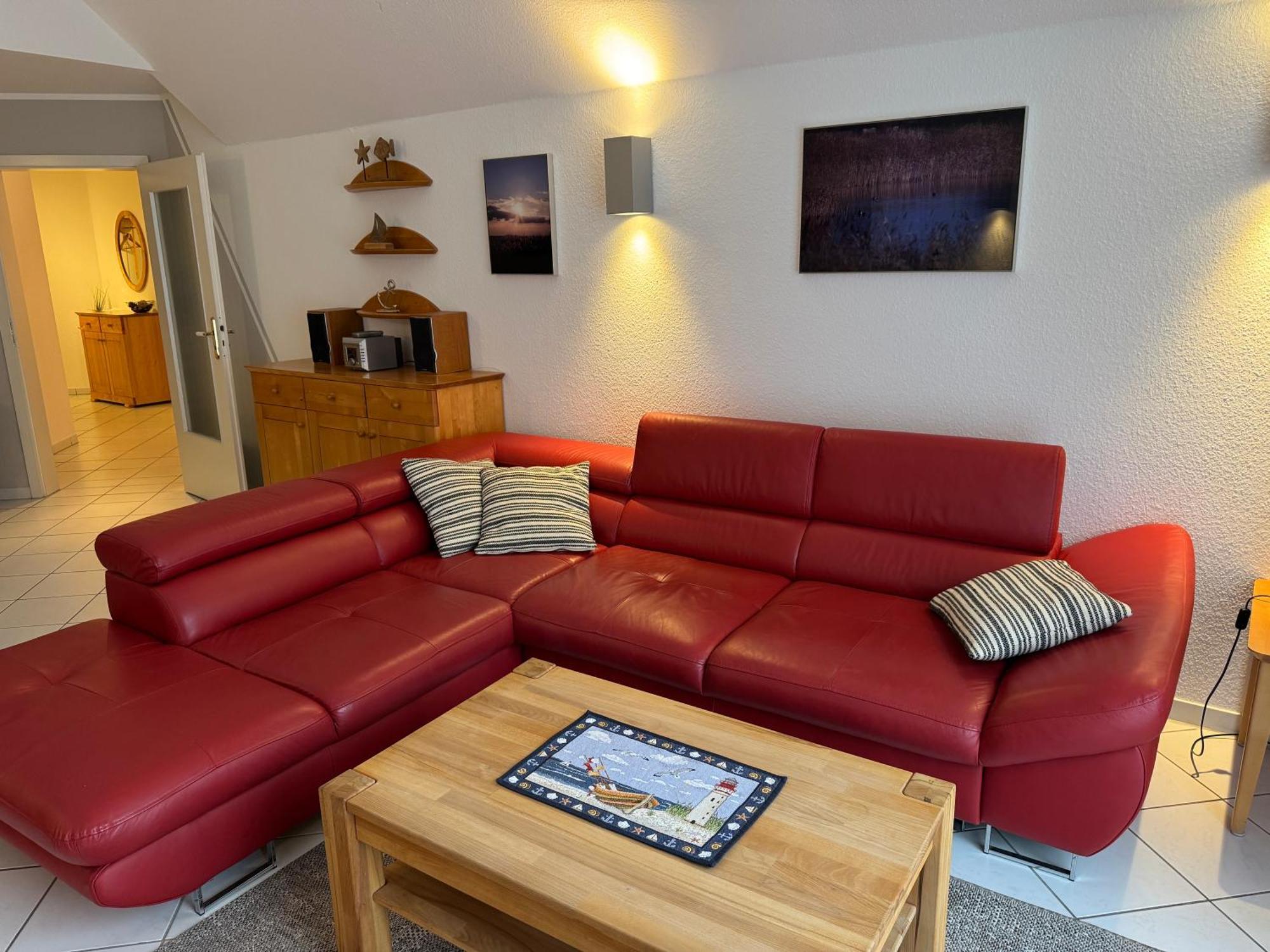 Apartment 33 *